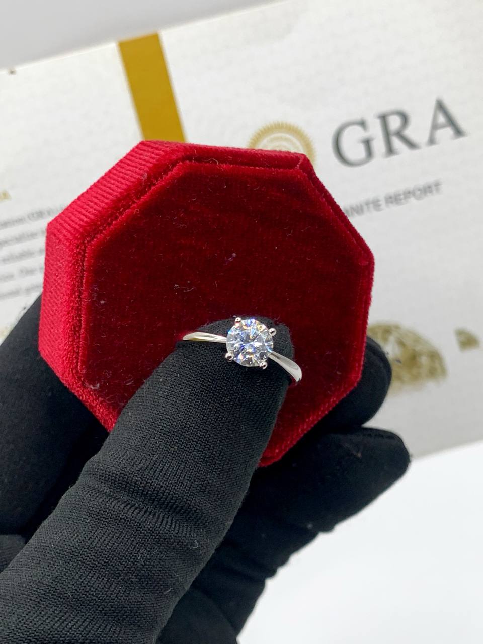 New VVS Moissanite Diamond Ring Design