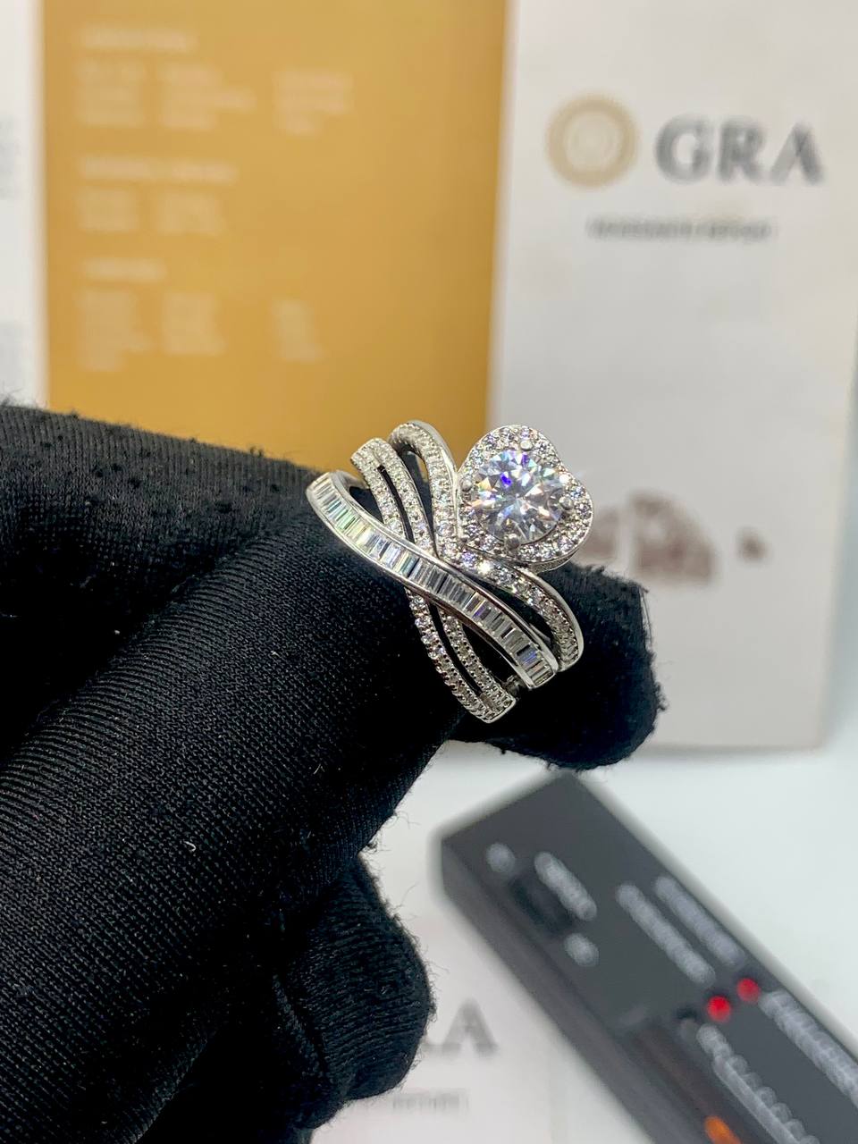 5.0ct Emerald VVS Moissanite Rings
