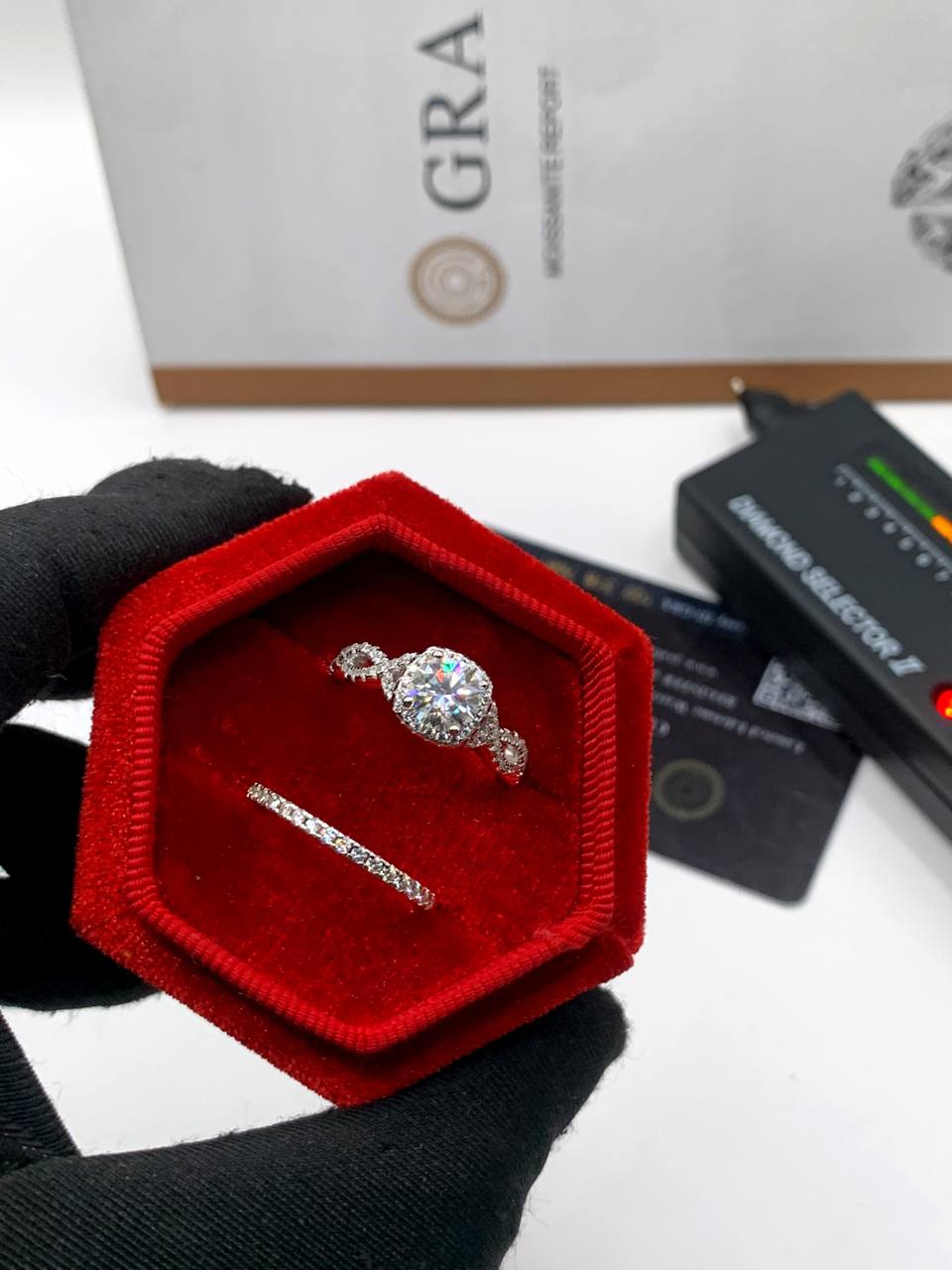 VVS Moissanite wedding and engagement ring