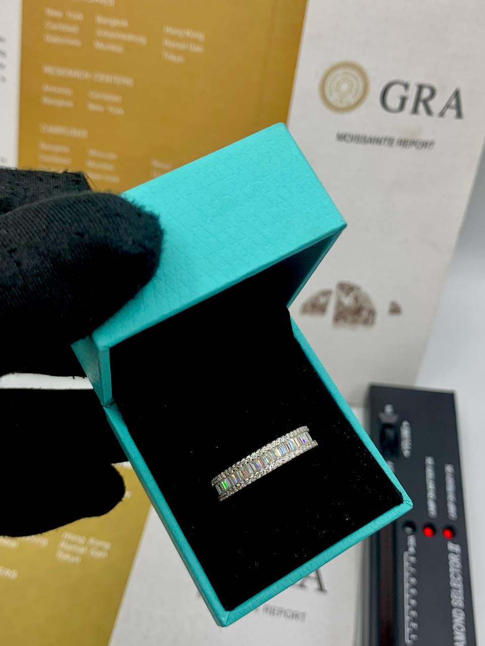 5.0ct Emerald VVS Moissanite Rings