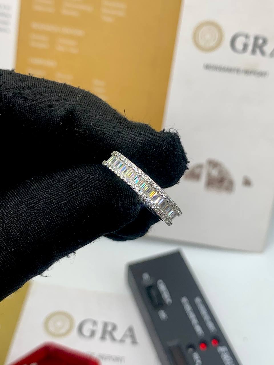 5.0ct Emerald VVS Moissanite Rings